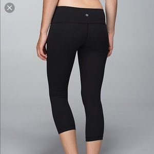 Lululemon Wunder Under crop II discontinued style